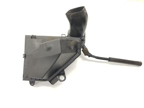 Used Air filter box BMW X1 (E84) sDrive 18 d (143 hp) 29954944