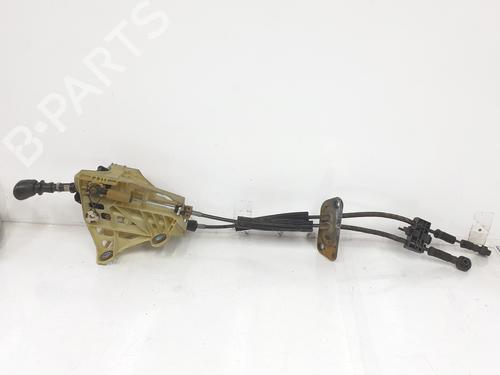 Used Gear lever Gear lever VW TRANSPORTER T5 Bus (7HB, 7HJ, 7EB, 7EJ) 1.9 TDI (105 hp) 35930217 35930217