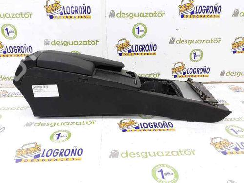 armrest-center-console-mercedes-benz-c-class-w204-c-200-cdi-204007-204006-a2046800150-0005031010-20468021398x11-2007-2008-2009-2010-2011-2012-2013-2014-2015-7895691 main image