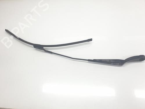 Used Front windshield wiper arm OPEL GRANDLAND / GRANDLAND X (A18, P1UO) 1.2 (75) (131 hp) 30569128