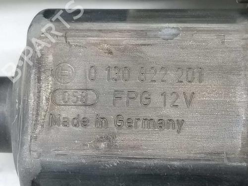 Right front window motor PEUGEOT 407 (6D_) 2.0 (6DRFNB, 6DRFNE) | BP7279180E20 