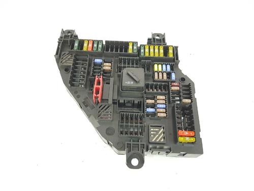 Fuse box BMW X3 (F25) sDrive 18 d (143 hp) 6064928