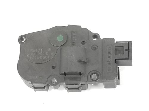 Used Electronic module BMW 1 (F21) 118 d (143 hp) 13896107
