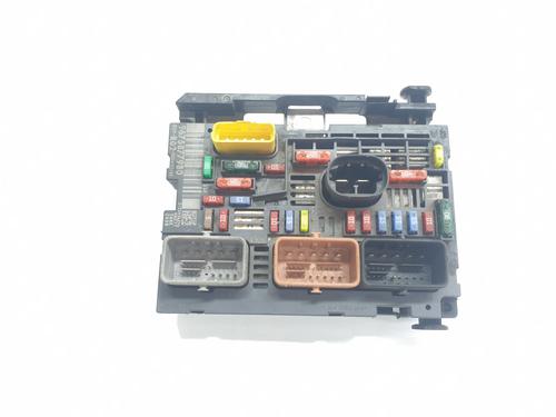 Used Fuse box Fuse box 38330556 38330556