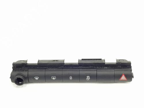 Used Warning switch CITROËN C4 CACTUS 1.6 BlueHDi 100 (99 hp) 29508658