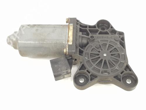 Moteur de lève-vitre avant gauche MERCEDES-BENZ C-CLASS (W203) C 320 (203.064) (218 hp) 19117638