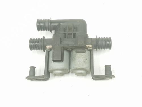 Ekstra vandpumpe BMW X5 (E70) xDrive 30 d (245 hp) 14105901