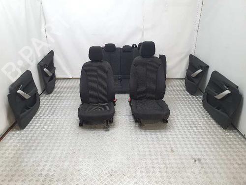 Ensemble sièges BMW 1 (F20) 116 d (116 hp) 8043857