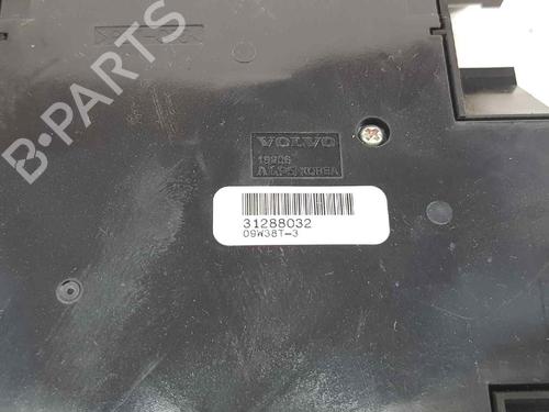 Radio VOLVO C70 II Convertible (542) 2.0 D | BP4241630E6 