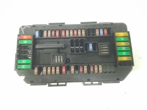 Used Fuse box BMW 3 Touring (F31) 320 d (163 hp) 9841174