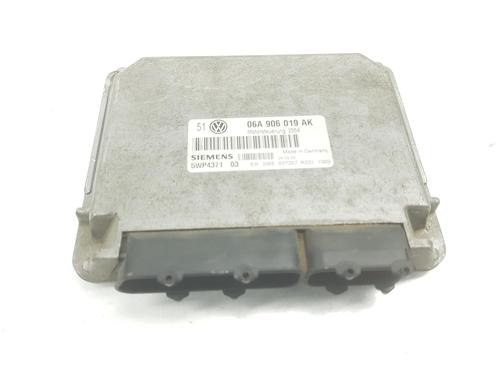 Used Engine control unit (ECU) VW GOLF IV (1J1) 1.6 (100 hp) 11026802