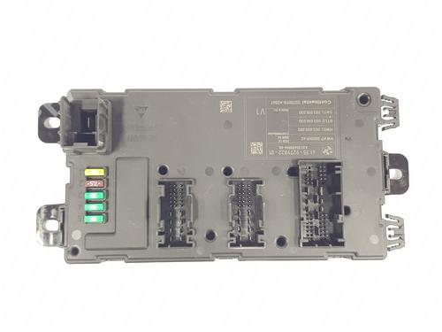 Used Fuse box BMW 1 (F20) 118 i (170 hp) 20492077