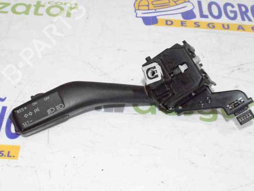 Used Steering column stalk SEAT ALTEA XL (5P5, 5P8) 1.9 TDI (105 hp) 1361320