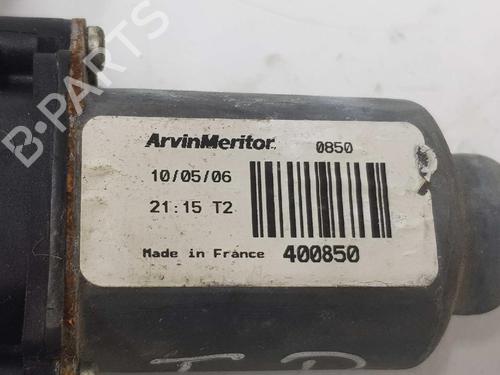 Rudehejsemotor bagstkærm højre NISSAN NAVARA NP300 (D40) 2.5 dCi 4WD (D40TT, D40T, D40M, D40BB) | BP8143600E22 