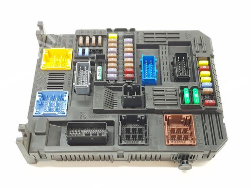 Used Fuse box PEUGEOT EXPERT Van (V_) 1.5 BlueHDi 100 (102 hp) 18341051