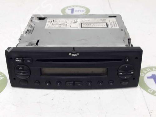 Used Radio IVECO DAILY III Van 35 C 12 V, 35 S 12 V (AGKA43A2, AGKB43A2, AGKB46A2,... (116 hp) 5255971