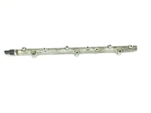 Used Injection rail LAND ROVER RANGE ROVER III (L322) 3.0 D 4x4 (177 hp) 24432790