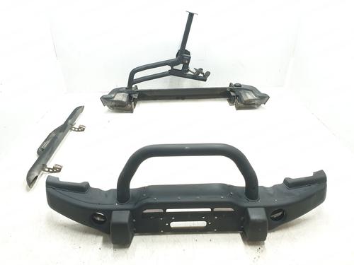 Used Front bumper JEEP WRANGLER III (JK) 2.8 CRD (200 hp) 31053867