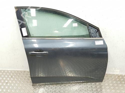 Used Right front door Right front door 37514011 37514011