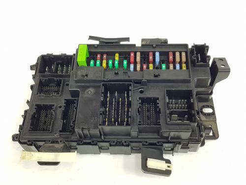 Used Fuse box Fuse box 39191635 39191635