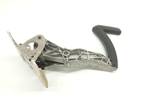 Frein à main RENAULT MEGANE IV Hatchback (B9A/M/N_) 1.5 dCi 110 (B9A3) (110 hp) 8774042