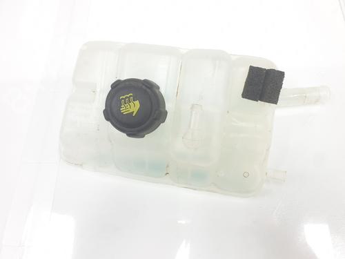 ekpansionstank-renault-megane-iv-grandtour-k9amn_-2016-32528219 main image