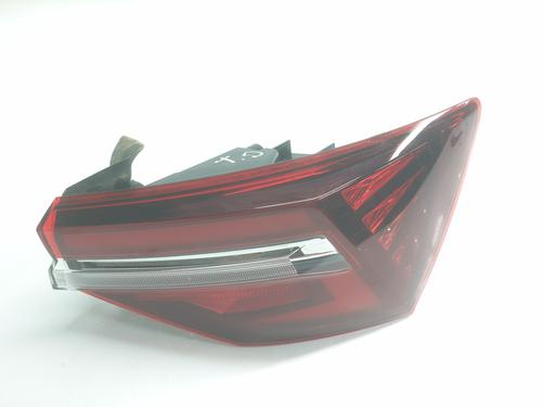 Right taillight SKODA KAROQ (NU7, ND7) 1.5 TSI | BP31598640C35