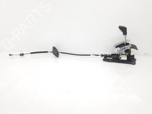 Used Gear lever RENAULT LATITUDE (L70_) 2.0 dCi 175 (L70Y, L734) (173 hp) 8381414
