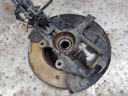 Left front steering knuckle MERCEDES-BENZ M-CLASS (W164) ML 280 CDI 4-matic (164.120) | BP29207721M25