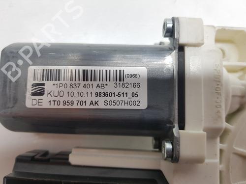 Left front window motor SEAT LEON (1P1) 1.2 TSI | BP31171129E21 