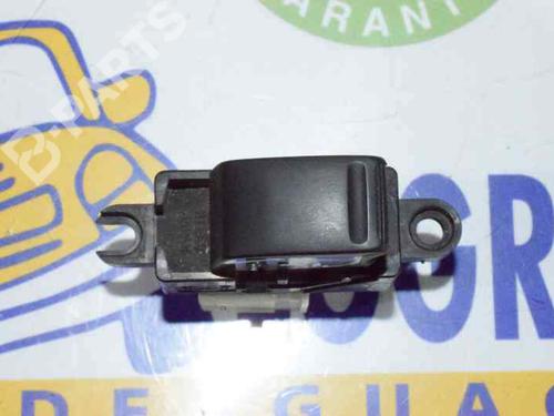 Used Right rear window switch Right rear window switch NISSAN X-TRAIL I (T30) 2.0 (140 hp) 1363485 1363485