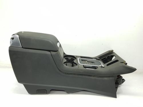 Used Armrest / Center console LAND ROVER DISCOVERY III (L319) 2.7 TD 4x4 (190 hp) 15616144