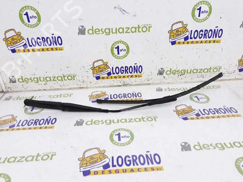 Used Front windshield wiper arm AUDI TT (8J3) 2.0 TFSI (200 hp) 3663286