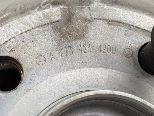 Left front steering knuckle MERCEDES-BENZ GLC Coupe (C253) AMG 63 S 4-matic+ (253.389) | BP27894523M25 