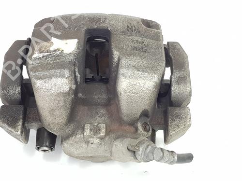 Used Right front brake caliper Right front brake caliper PEUGEOT 3008 II SUV (MC_, MR_, MJ_, M4_) 1.2 THP/ PureTech 130 (MRHNSM, MRHNSU, MRHNSJ, MRHNYW,... (131 hp) 32213136 32213136