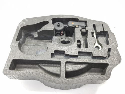 Used Jack Kit MASERATI LEVANTE SUV (M161) 3.0 D Q4 (275 hp) 26890276