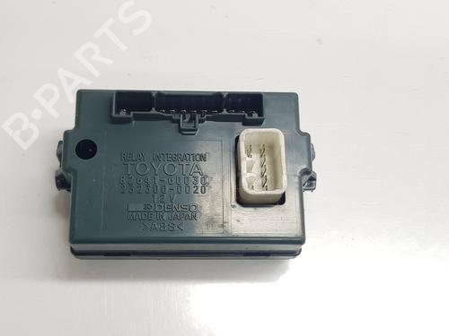 Used Electronic module Electronic module TOYOTA LAND CRUISER 90 (_J9_) 3.0 TD (KZJ90_, KZJ95_, KZJ90R, KZJ95R, KZJ90W, KZJ95W) (125 hp) 34354847 34354847