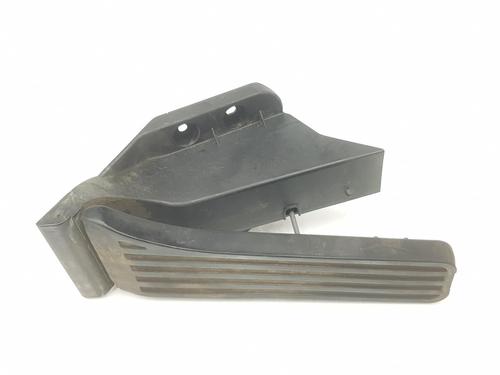 Used Pedal MERCEDES-BENZ E-CLASS (W212) E 220 CDI / BlueTEC (212.001, 212.002) (170 hp) 17623855