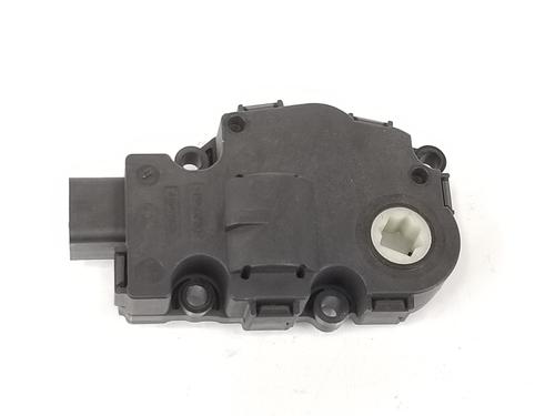 Used Electronic module BMW 1 (F21) 118 d (143 hp) 13896103