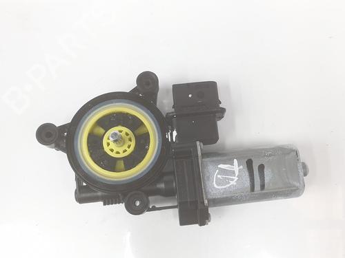 Rudehejsemotor bagstkærm højre BMW X1 (F48) xDrive 18 d (150 hp) 10417761