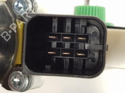 Right front window motor MERCEDES-BENZ CLA Coupe (C117) CLA 200 (117.343) | BP27658011E20 