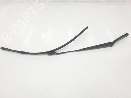 Used Front windshield wiper arm VW POLO VI (AW1, BZ1, AE1) 1.0 TSI (110 hp) 19115887