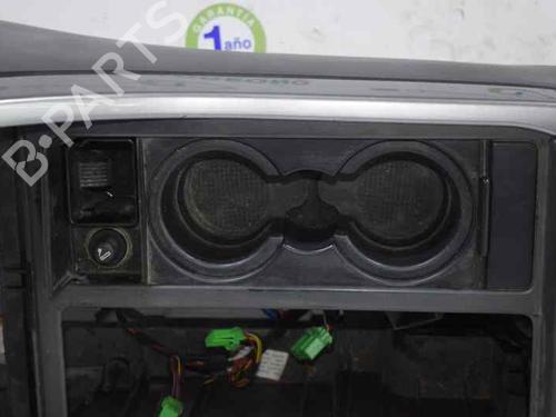 Armrest / Center console LAND ROVER RANGE ROVER SPORT I (L320) 2.7 D 4x4 | BP7894741I20 