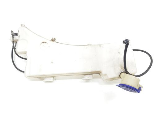 Used Windscreen washer tank PEUGEOT 3008 II SUV (MC_, MR_, MJ_, M4_) 1.5 BlueHDi 130 (131 hp) 29708607