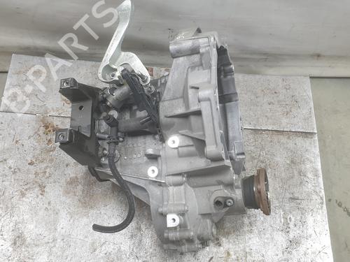 Used Gearbox VW POLO V (6R1, 6C1) 1.2 (60 hp) 31613602