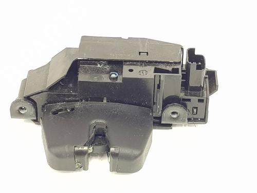 Used Tailgate lock Tailgate lock PEUGEOT 5008 II (MC_, MJ_, MR_, M4_) 1.6 BlueHDi 120 (MCBHZH, MCBHZW) (120 hp) 31854392 31854392