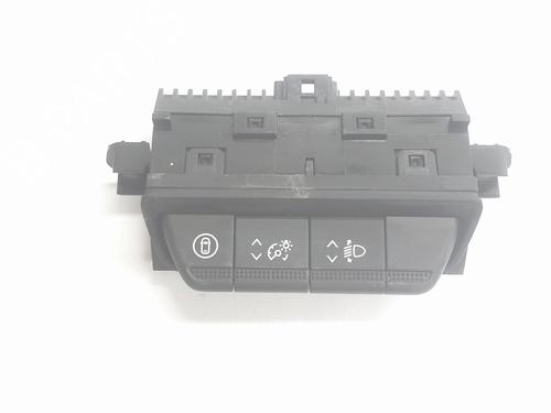 switch-renault-arkana-i-lcm_-ldn_-2019-33694548 main image