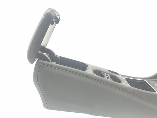 Armrest / Center console MERCEDES-BENZ A-CLASS (W176) A 200 CDI / d (176.008) | BP7152888I20 
