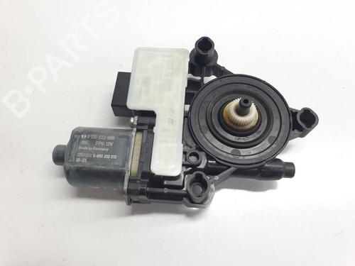 Motor do elevador de vidro trás esquerdo Motor do elevador de vidro trás esquerdo VW T-ROC (A11, D11) [2017-2026] 39599305 39599305
