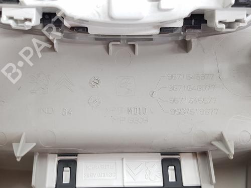 Interior roof light CITROËN C4 II (NC_) 1.2 THP 130 (NCHNYM, NCHNYT) | BP29313366I8